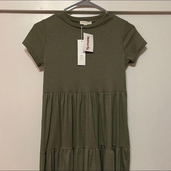 Dress - Picture 1 of 2